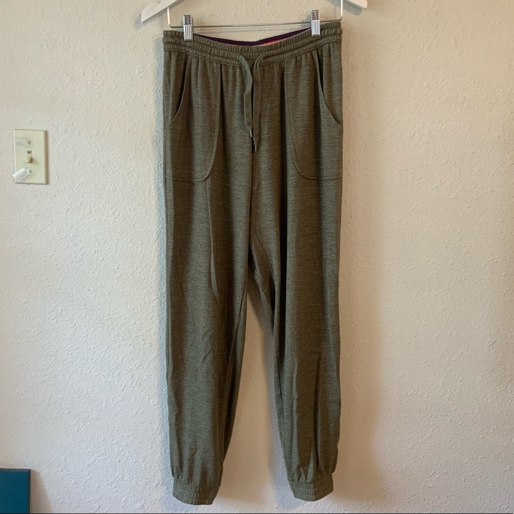 Xhilaration army green pajama joggers size small
